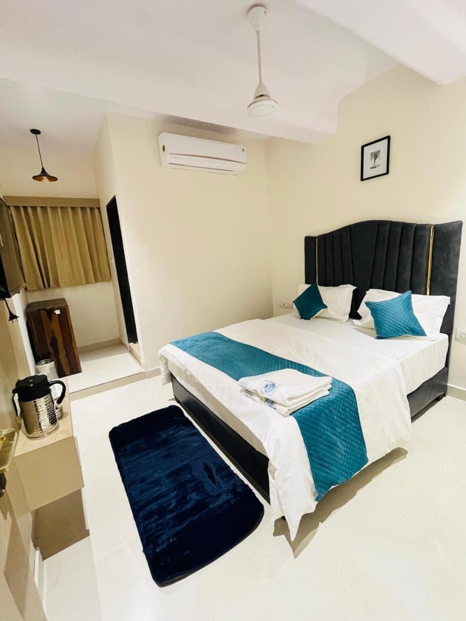 Hotel Royal Sky Morbi エクステリア 写真